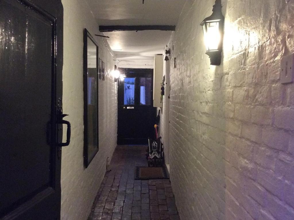 Old Street B&B Ъптън ъпон Севърн Екстериор снимка