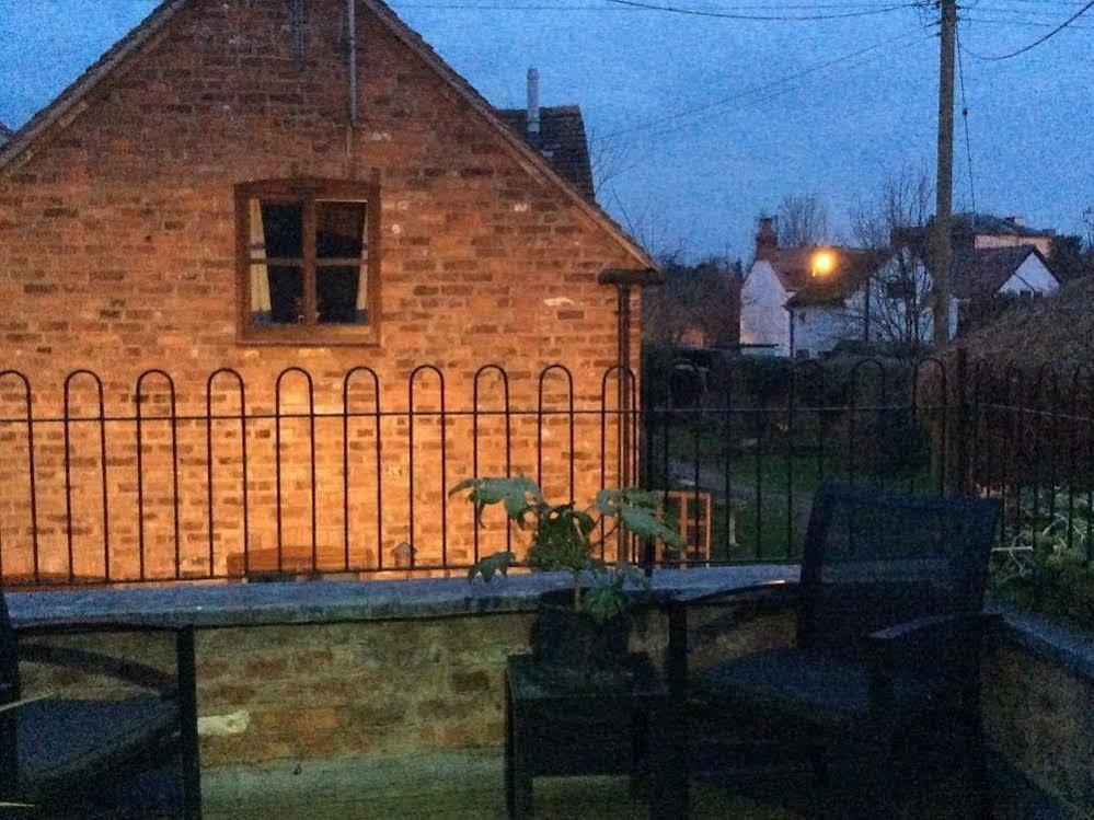 Old Street B&B Ъптън ъпон Севърн Екстериор снимка